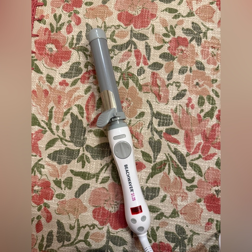 The Beachwaver Co. White and Gray Hair Curler